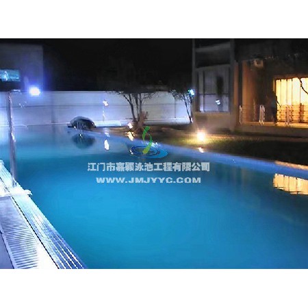 高明鋼鐵廠(chǎng)運城河游泳池