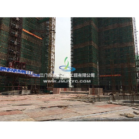 江門(mén)嶺江一品小區泳池